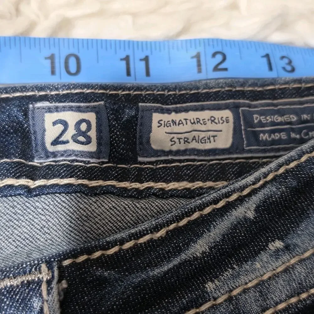 Miss Me Jeans Signature Straight Leg fit Size 28 JP5929T2V